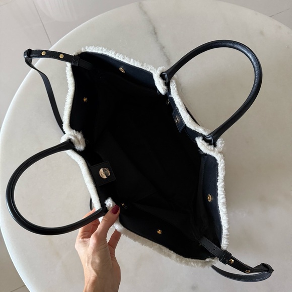 DEMELLIER New York Midi Shearling Tote Bag - Picture 4 of 5